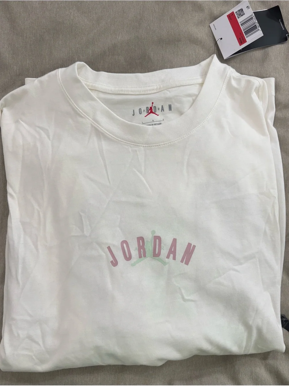 Jordan Mens Oversized White Graphic Tee